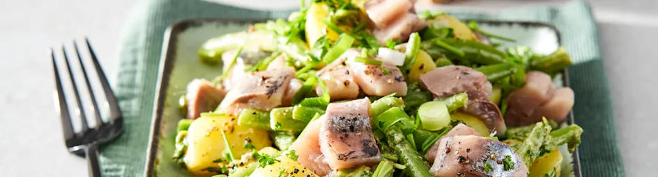 Krieltjessalade met haring en kappertjesdressing