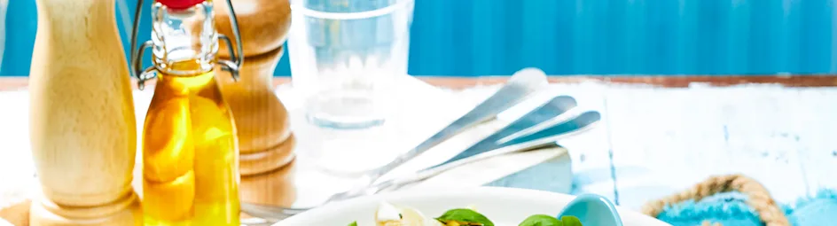 Pastasalade met tonijn en gerookte forel