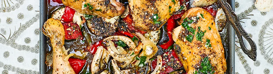 Kip met za'atar en kruidendressing