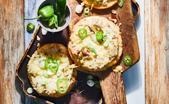 Pita spicy tuna melt