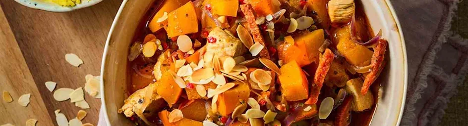 Pittige pompoenstoof met kip