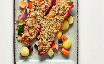 Gevulde paprika's met geroosterde groente