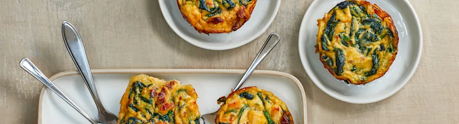 Frittata-muffins met ricotta, spinazie en gerookte kip