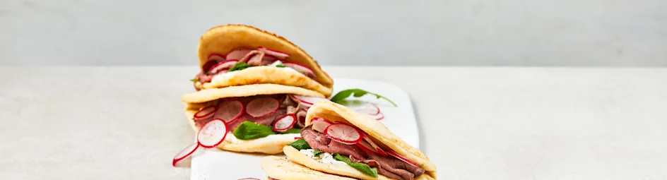 Pitabroodje met radijs en rosbief