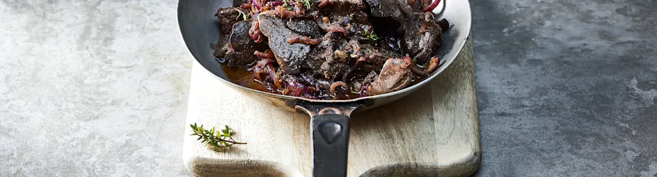 Knapperige kippenlevertjes met balsamico