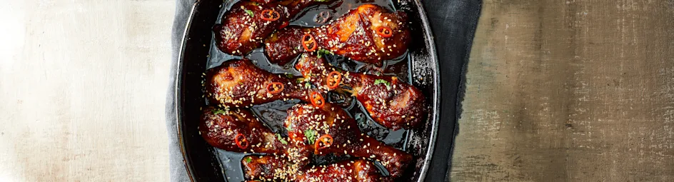 Kleverige drumsticks met ketjap