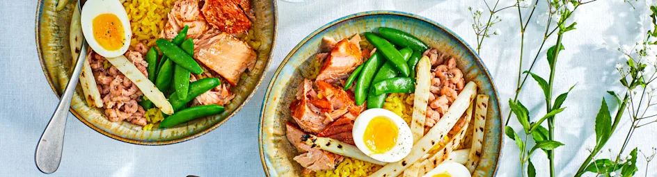 Rijstbowl met warmgerookte zalm