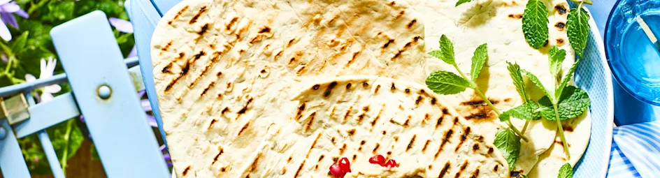 Platbrood met aubergine-kaviaar