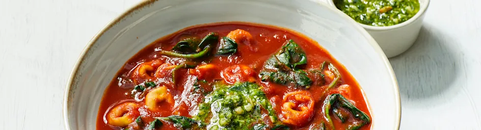 Italiaanse tomatensoep met tortellini