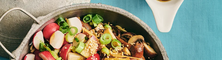 Noedelbowl met paddenstoelen