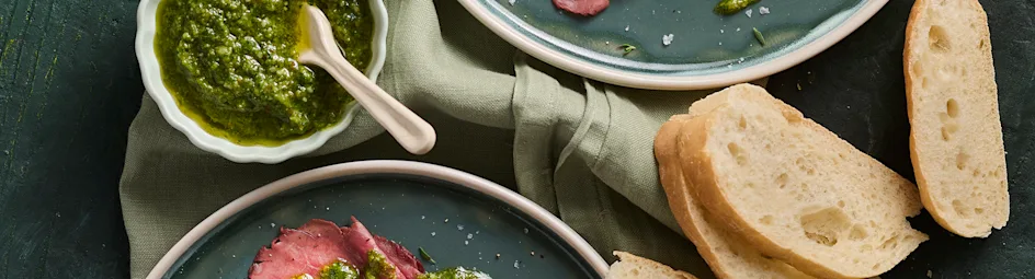 Rosbiefcarpaccio met gegrilde portobello en pecanpesto