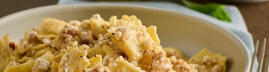 Ravioli met drie-notensaus