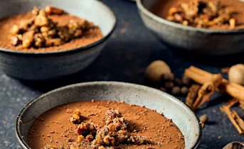 Chocolademousse met pumpkin spice crumble