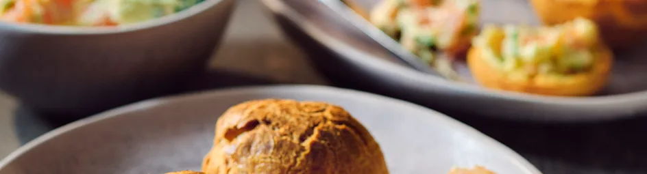 Gougères met zalmboter