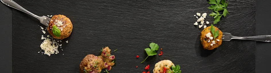 Kipgehaktballen met parmezaan en basilicum