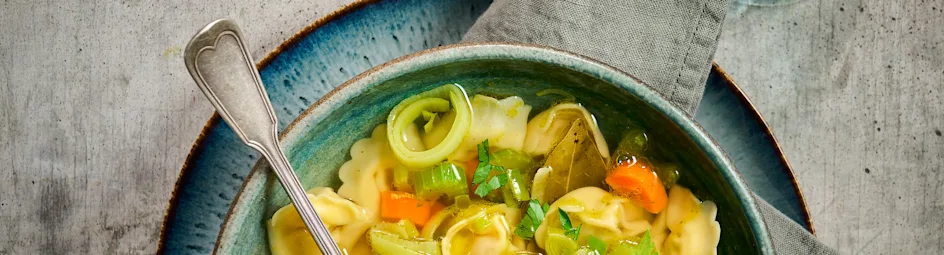 Gevulde tortellinisoep