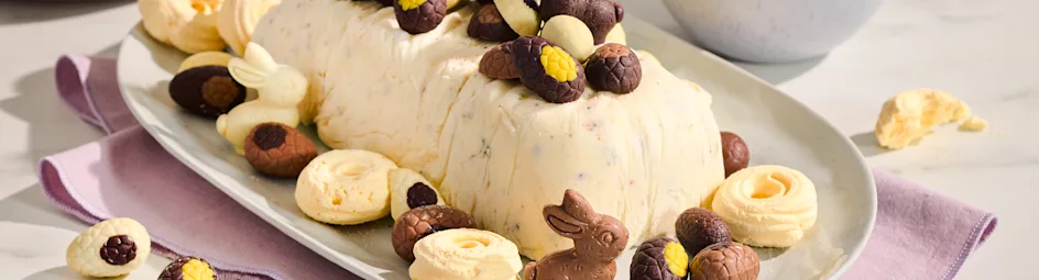 Semifreddo van stracciatellayoghurt en pistache