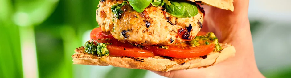 Italiaanse kipburger met focaccia