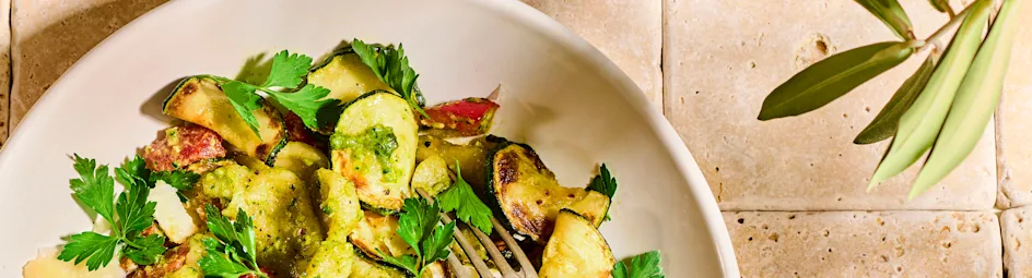 Gnocchetti pasta met amandelpesto en courgette