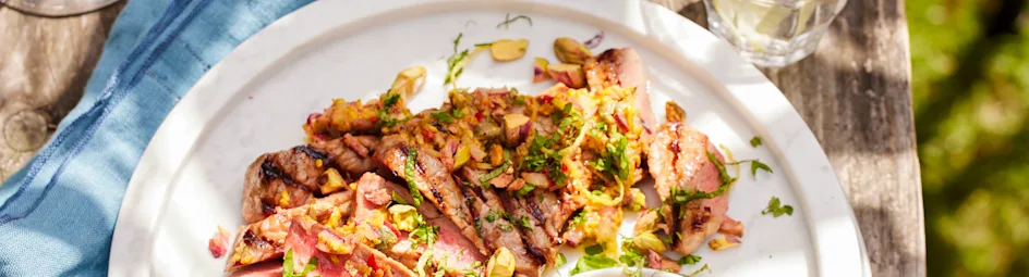 Steak met pistachesalsa