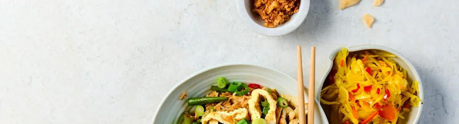 Vegetarische nasi met tofu en sperziebonen
