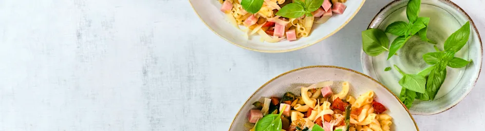 Macaroni met ham en groenten