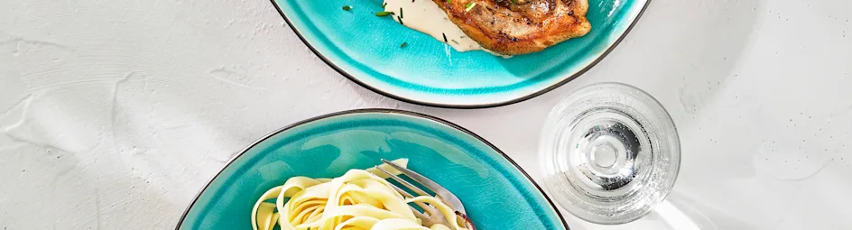 Karbonades in bieslookroomsaus met geroosterde broccoli