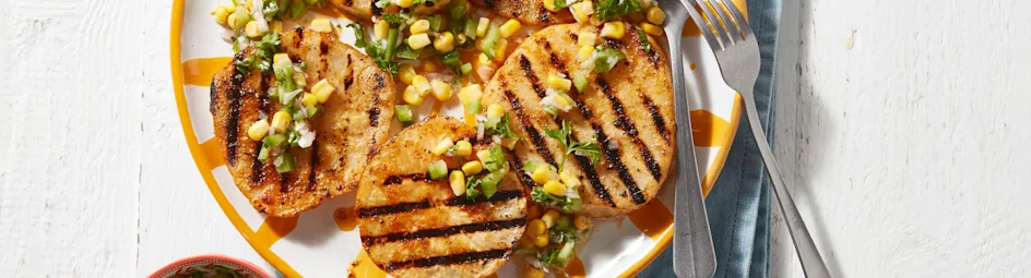 Knolselderijsteak met paprika-maïssalsa