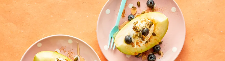 Meloen met kwark, blauwe bessen en pittengranola