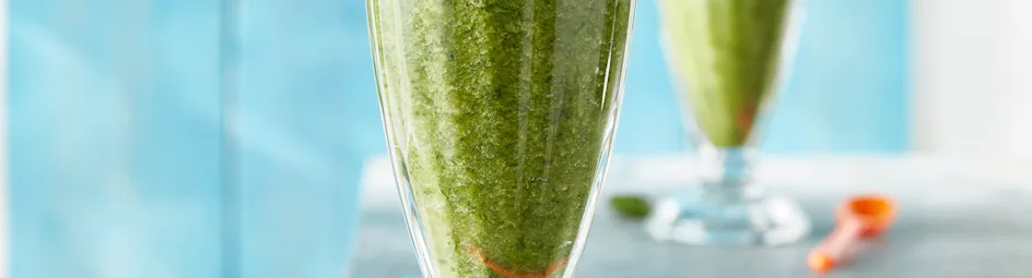 Groene-theesmoothie met gembersiroop