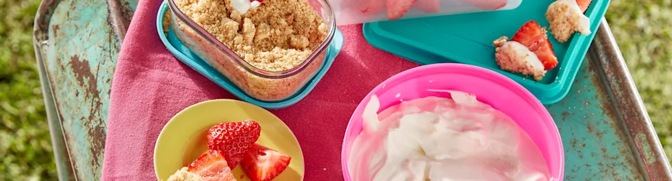 Aardbeien met romige yoghurtdip