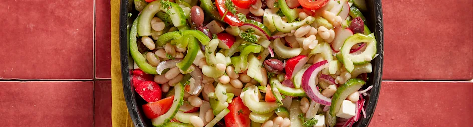 Mediterrane bonensalade met knapperige groenten