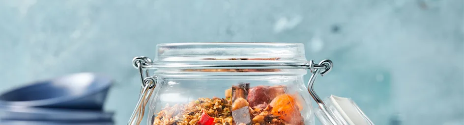 Granola met chocolade en abrikozen