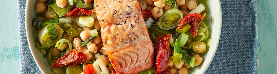 Zalm uit de oven met gestoofde prei