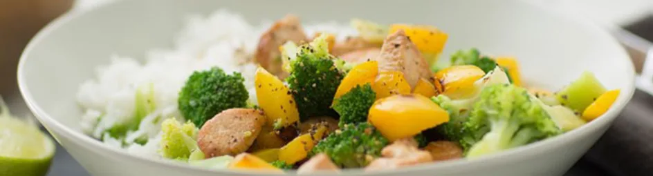 Broccoliroerbak met kip, paprika & honing