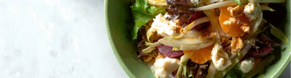 Herfstsalade met knapperige sla en mandarijn