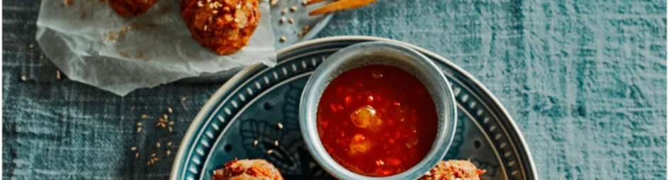 Bonenballetjes met spicy mangodip