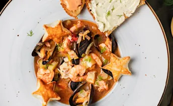 Bouillabaisse met rouille en citroenboter