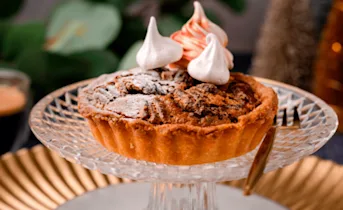 Mini pecan pies met olijfolie roomijs