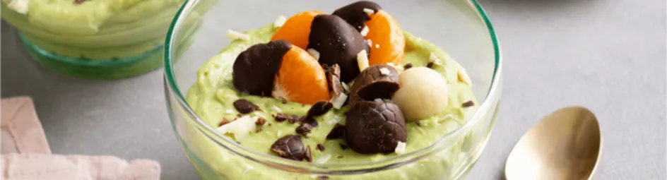 Avocadomousse met mandarijnen en paaseitjes