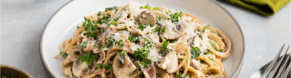 Spaghetti carbonara met champignons en boerenkool