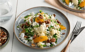 Parelcouscous met bloemkool, mineola en geitenkaas