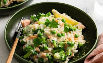 Risotto met zalm, broccoli en citroen