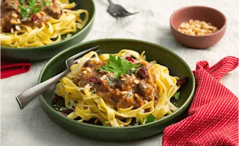 Tagliatelle met hertenragout en pompoen