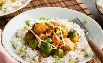 Indonesische spruitjes met kip en rijst