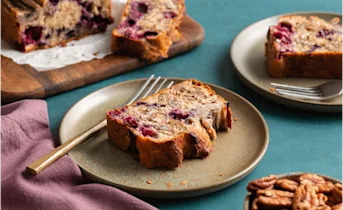Bananenbrood zonder toegevoegde suikers met kaneel