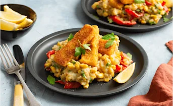 Maïs-stamppot met paprika en vissticks