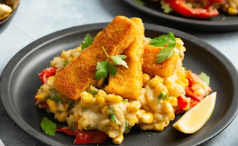 Maïs-stamppot met paprika en vissticks