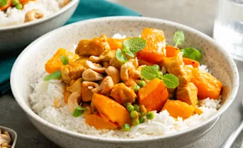 Pompoencurry met kip en munt