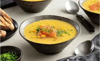 Bloemkoolsoep met gerookte zalm